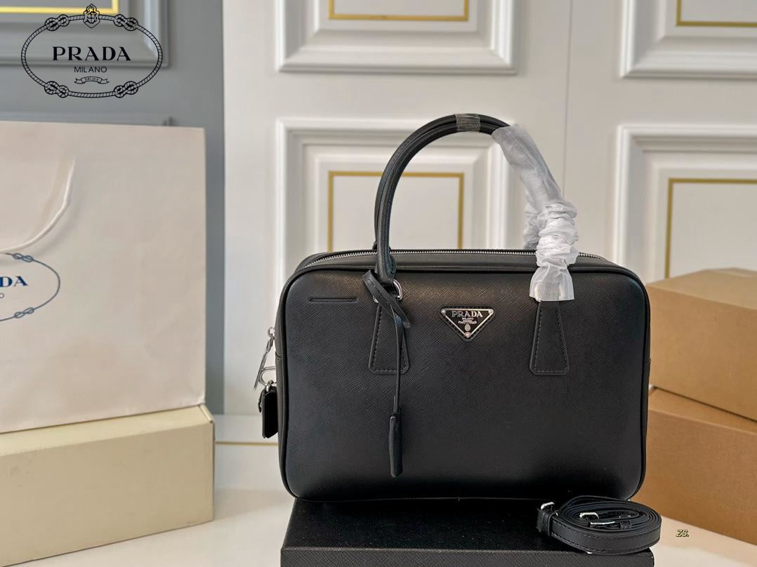 【PRADA 公式 旗艦店】プラダ ブリーフケース 当日出荷 好評に付き再入荷！30*20CM 240719