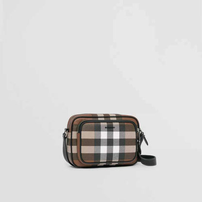 ★BURBERRY★超かっこいい！タータンチェックのショルダーバッグ