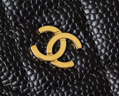 CHANEL WALLET ON CHAIN A33814