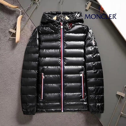 MONCLER ショート丈ダウンジャケット メンズ