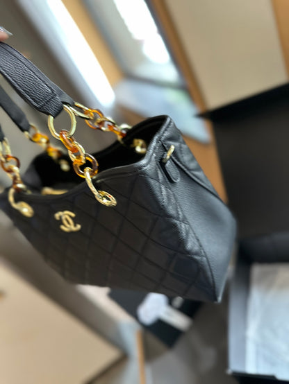 CHANEL 中世のダイヤモンド トートバッグ