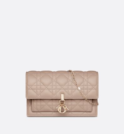 【DIOR】【人気】DIOR ディオール★LADY DIOR ラムスキン チェーンバッグ