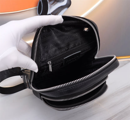 【PRADA 公式 旗艦店】プラダ 胸ポケット当日出荷 好評に付き再入荷！34*17*6CM
