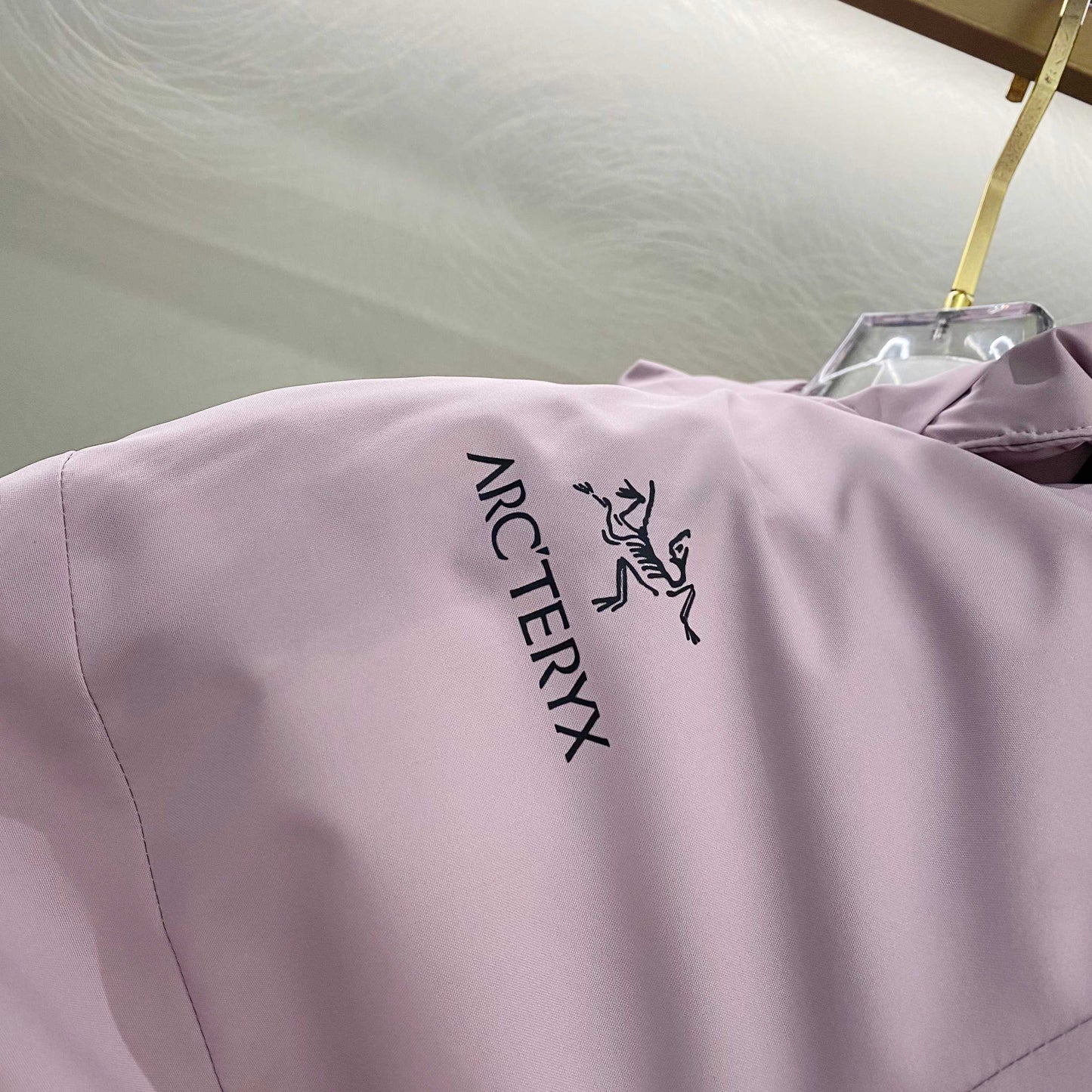 【ARC TERYX公式旗艦店】ダウンジャケット 男女兼用 ご好評に付き再入荷！