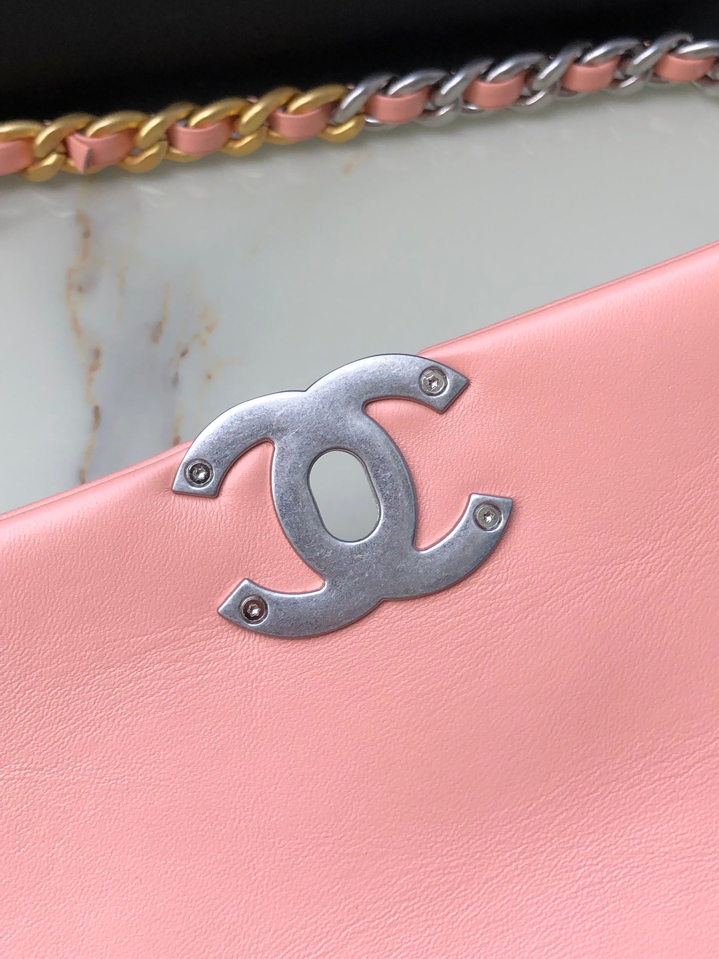 Chanel 19 medium 1161