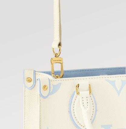 【淡いカラーが◎！】Louis Vuitton オンザゴー トートバッグ M46833