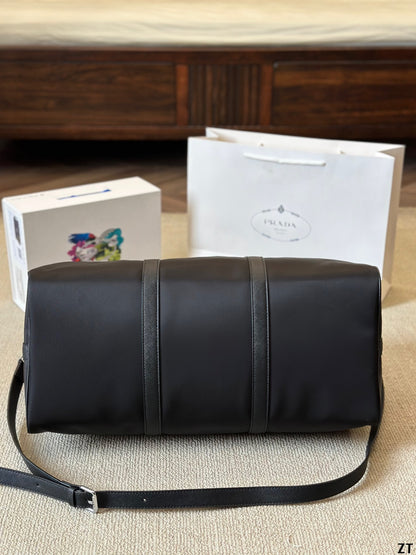 ★PRADA★プラダのトラベルバッグ初披露