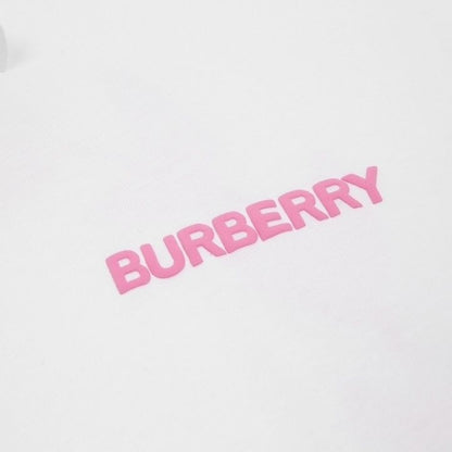 🔥2 つのうち 1 つが無料になります🔥🔥【BURBERRY 公式旗艦店】バーバリー Tシャツ ご好評に付き再入荷！