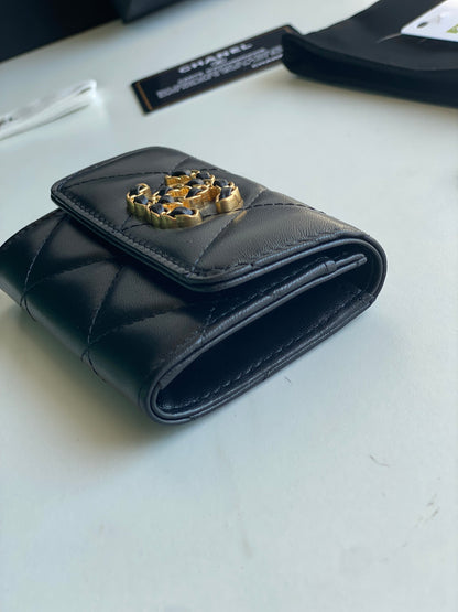 CHANEL 19 FLAP CARD HOLDER AP1790