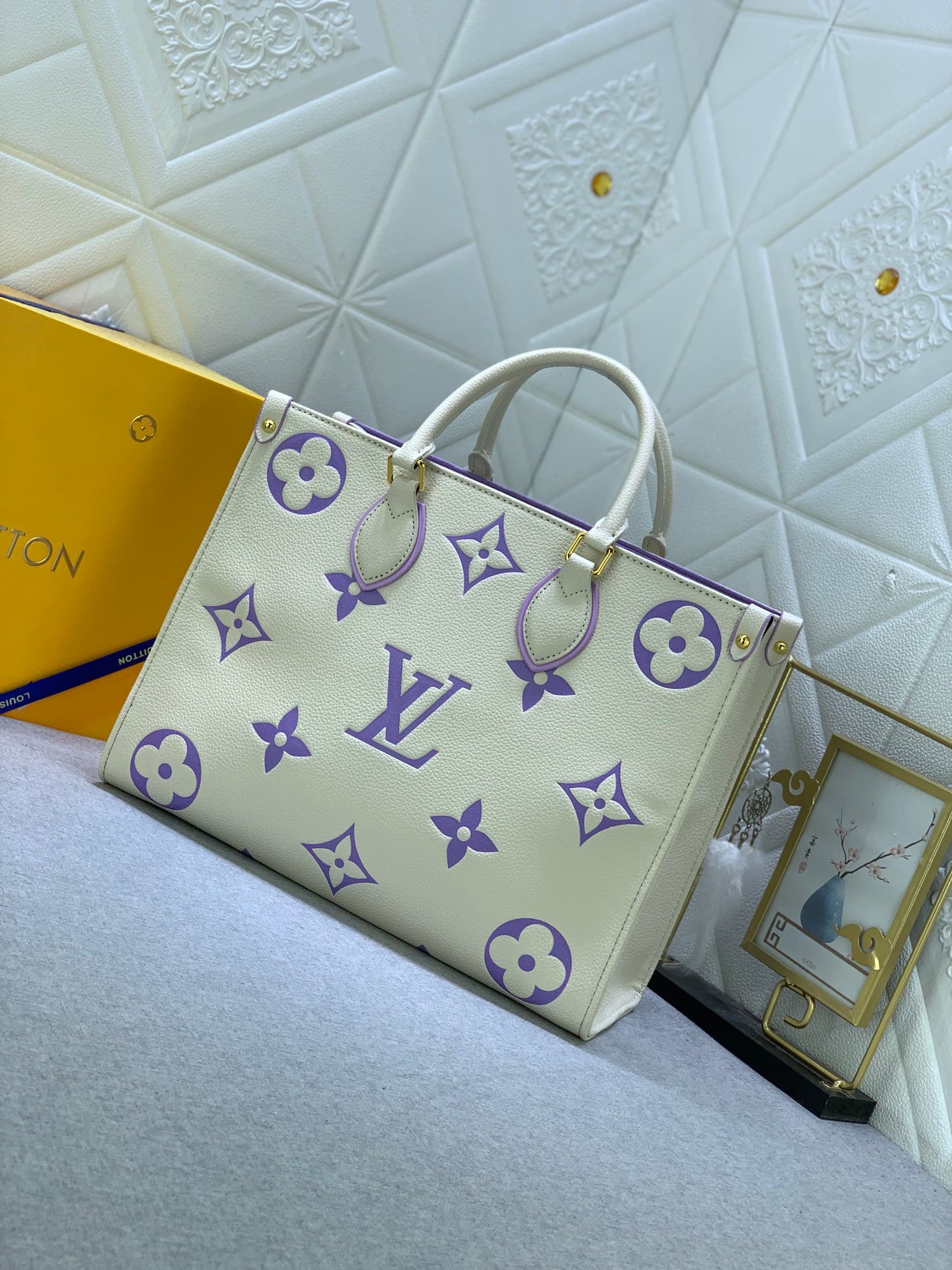 Louis Vuitton(ルイヴィトン) ONTHEGO ミディアム ハンドバッグ