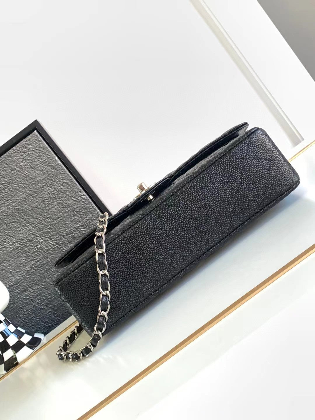 Chanel Flap Bag Carviar Leather Black Medium 1112