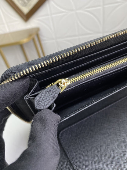 PRADA(プラダ) 財布 21x12cm