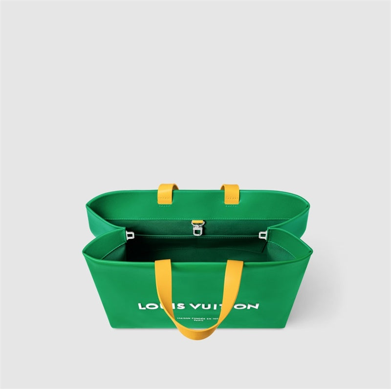 ヴィトンTシャツジャケットパンツスニーカーに合うトートバッグ