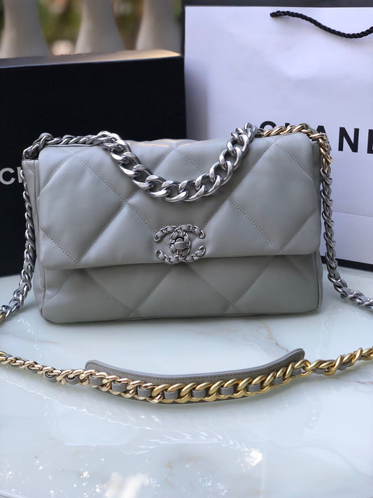 Chanel 19 medium 1161