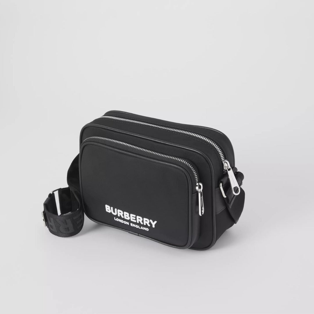 【BURBERRY】バーバリー ロゴ入り ナイロン ショルダーバッグ