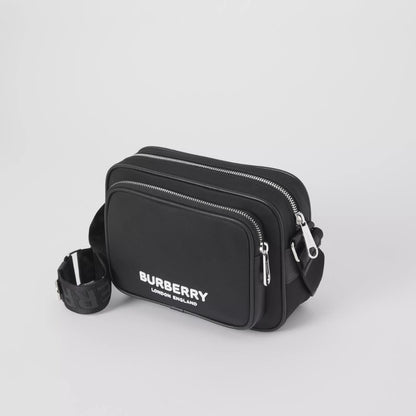【BURBERRY】バーバリー ロゴ入り ナイロン ショルダーバッグ