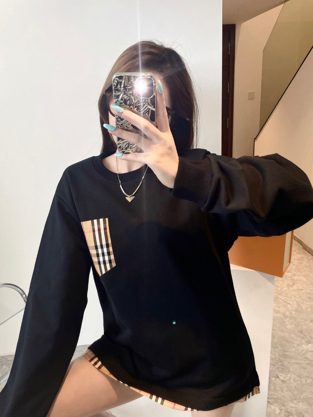 【BURBERRY】(バーバリー)男女兼用 ご好評に付き再入荷！