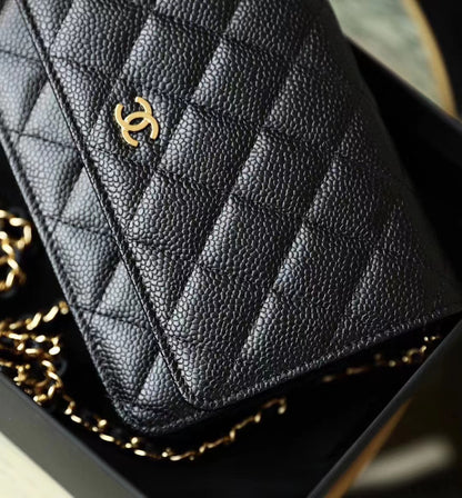 CHANEL WALLET ON CHAIN A33814