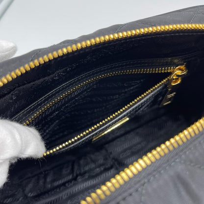 PRADA プラダバッグお買い得！ 完売される前に是非お早めに