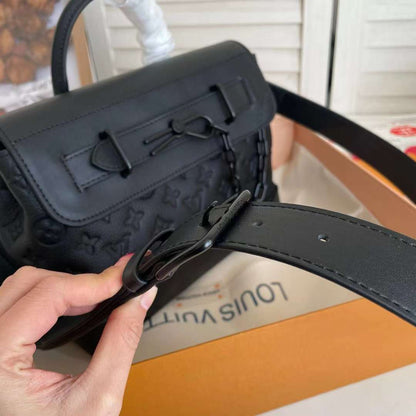 【外出のお供に♪】Louis Vuitton ショルダーバッグ 24*19CM