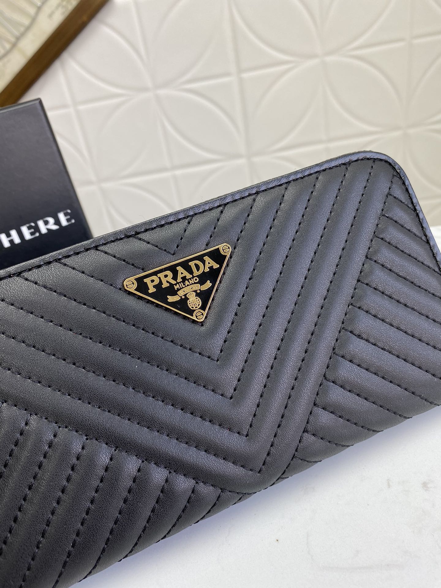 PRADA(プラダ) 財布19x12cm