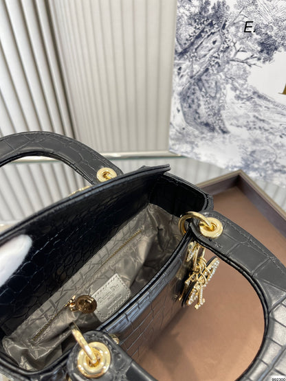 累積売上総額第１位 Diorダイアモンドバッグ♥️