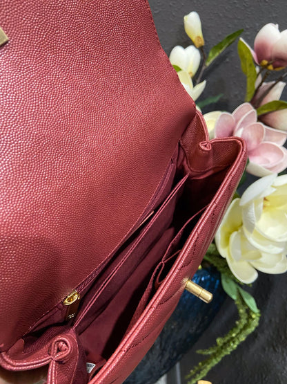 Chanel Cowhide handbag A92990