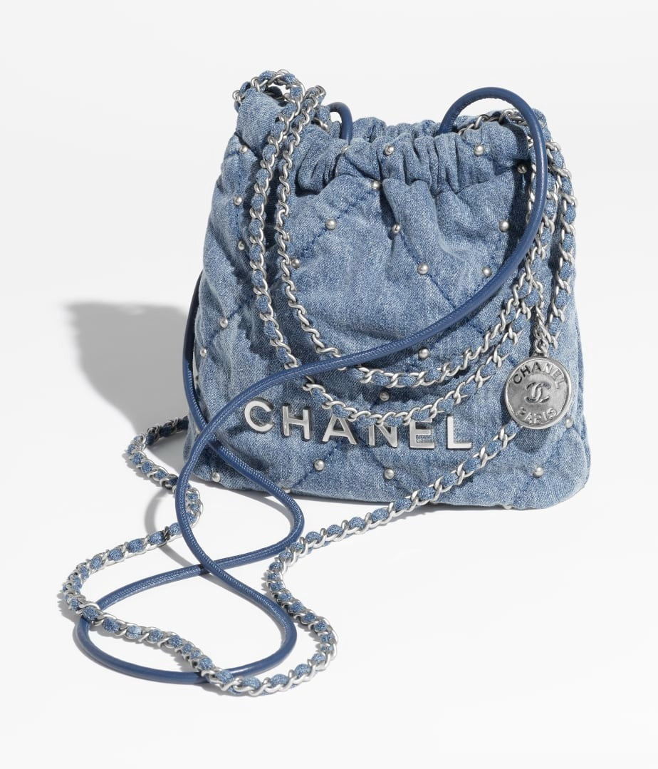 【新★スタッズが可愛いデニム】★CHANEL★22 ハンドバック