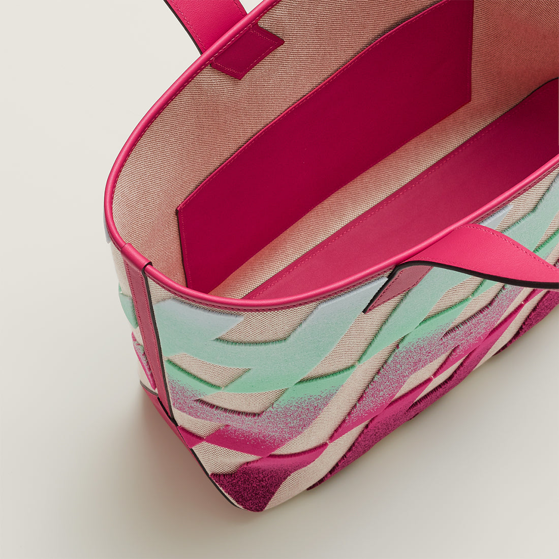 「カバスイタリックH柄40」トートバッグ2