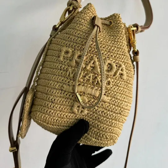 PRADA プラダ◆ラフィア×レザー ミニバケットバッグ ストラップ付 15*19*10CM 240920