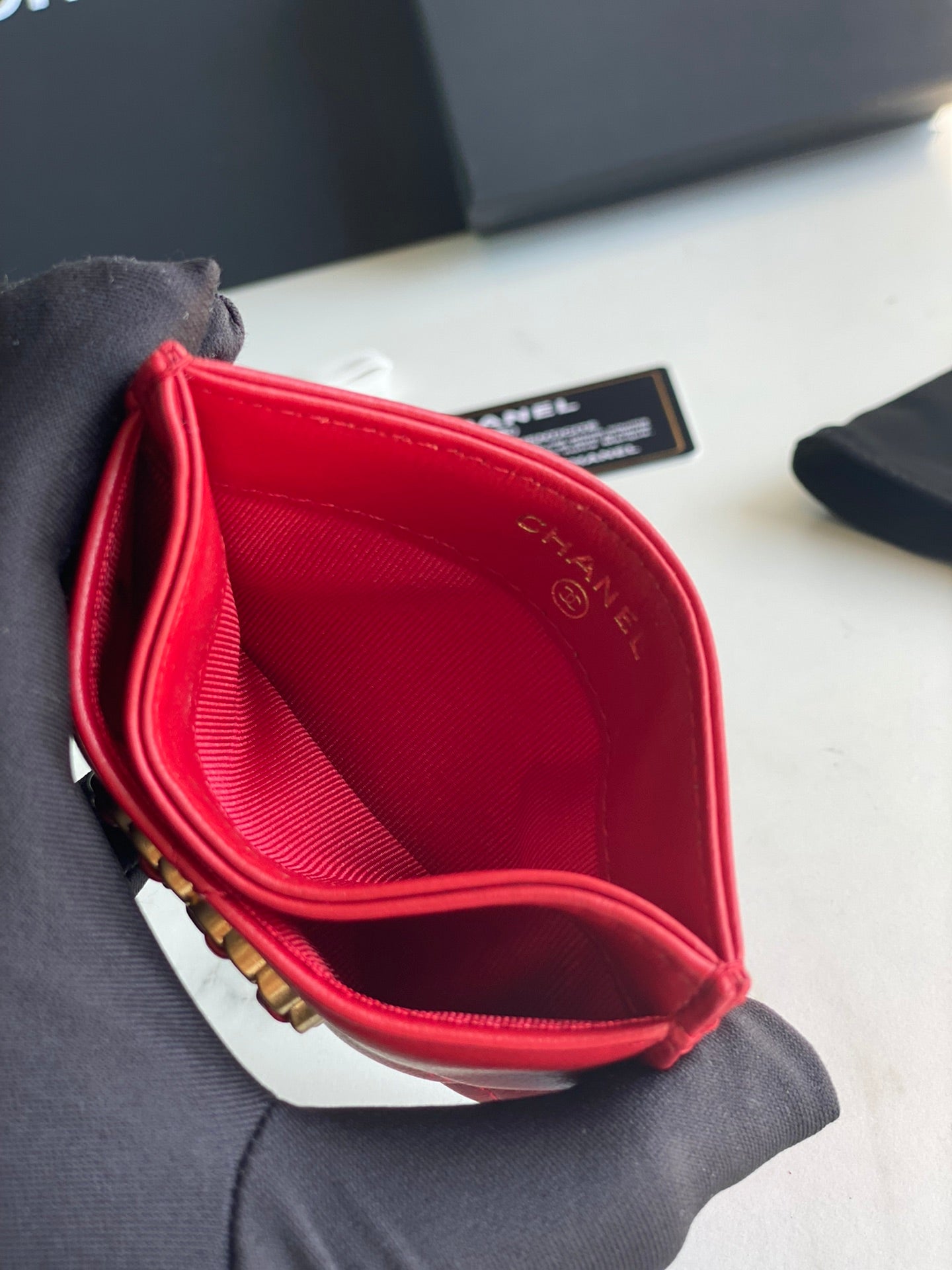 CHANEL 19 CARD HODLER AP1167