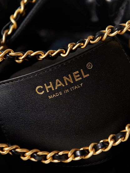 CHANEL 22 Bag Mini AS3980