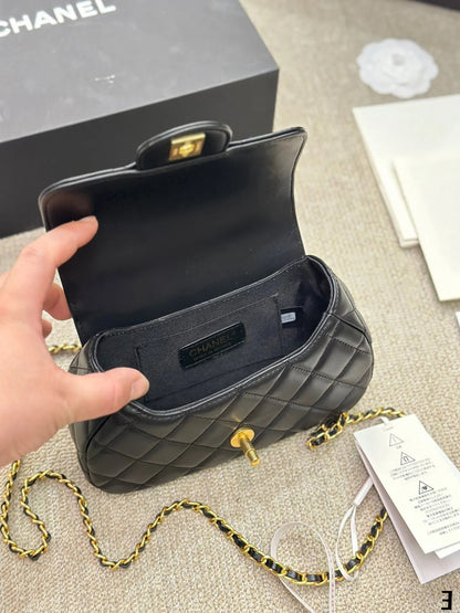 CHANEL トップハンドルフラップバッグ