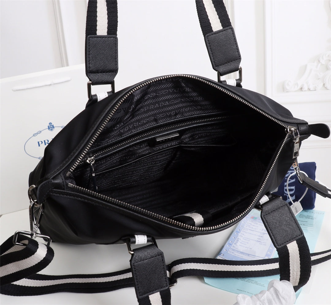 【PRADA 公式旗艦店】プラダ ハンドバッグ 当日出荷 好評に付き再入荷！40*36*13CM