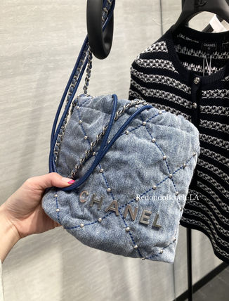 【新★スタッズが可愛いデニム】★CHANEL★22 ハンドバック