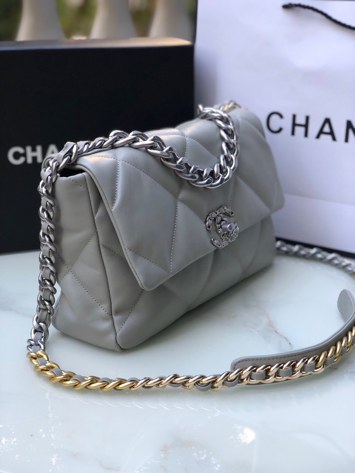 Chanel 19 medium 1161