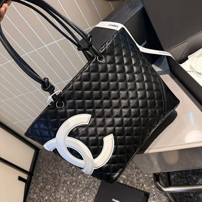 【トレンドのバイカラー♪】CHANEL シャネル ショルダーバッグ
