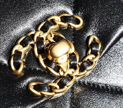 CHANEL 19 LARGE HANDBAG AS1161B0485294305