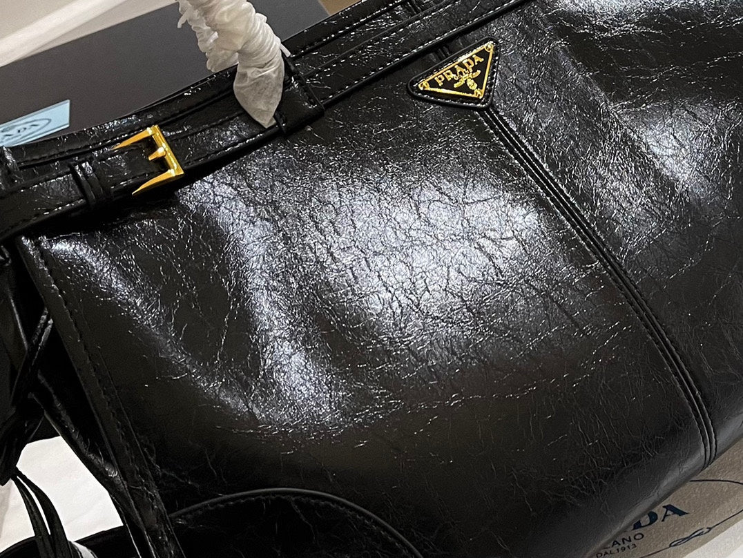 ☆PRADA☆ ソフトナッパレザー ミニハンドバッグ1点入荷♪☆正規品☆