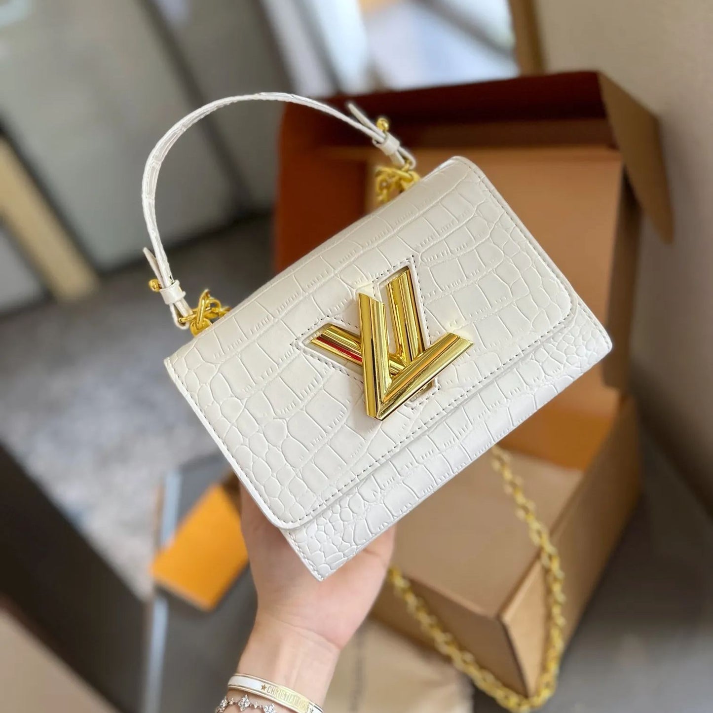 Louis Vuitton ネオクラシカルツイストミディアムバッグ