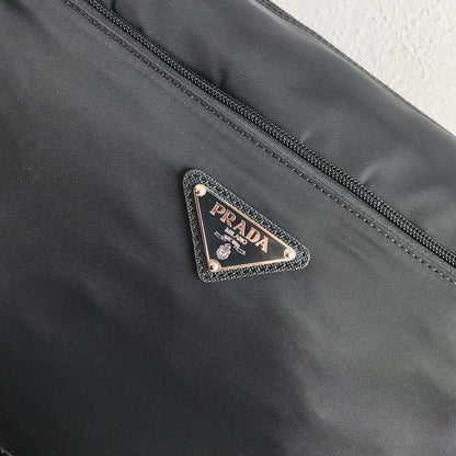 【PRADA 公式 旗艦店】プラダ ショルダーバッグ 当日出荷 好評に付き再入荷！31*23*9CM