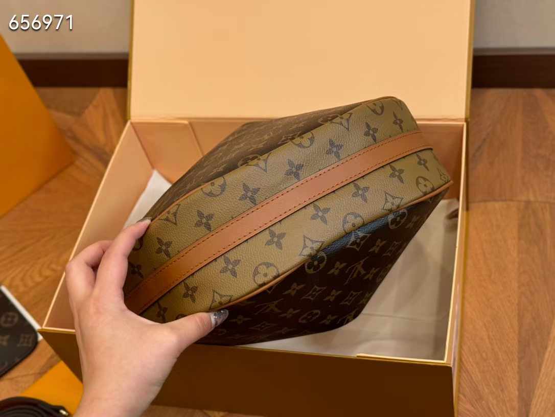 24AW Louis Vuitton 新モデル ショルダーバッグ バイア