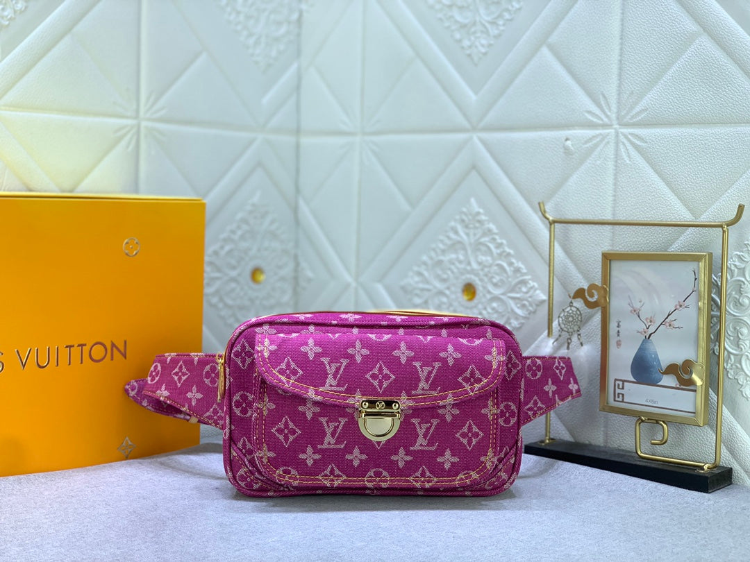 LouisVuitton モデニムベルトバッグ M95347