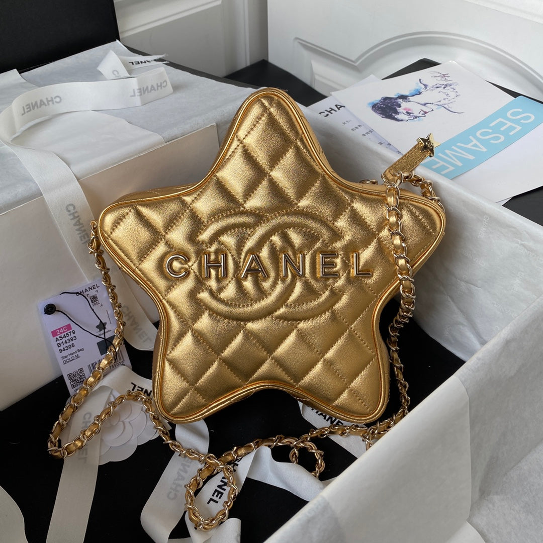 CHANEL 2024 Cruise CHANEL ☆STAR HANDBAG ☆AS4579