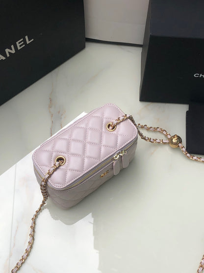Chanel Classic Vanity 22C Bag with Chain AP2303