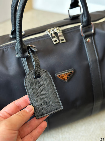 ★PRADA★プラダのトラベルバッグ初披露