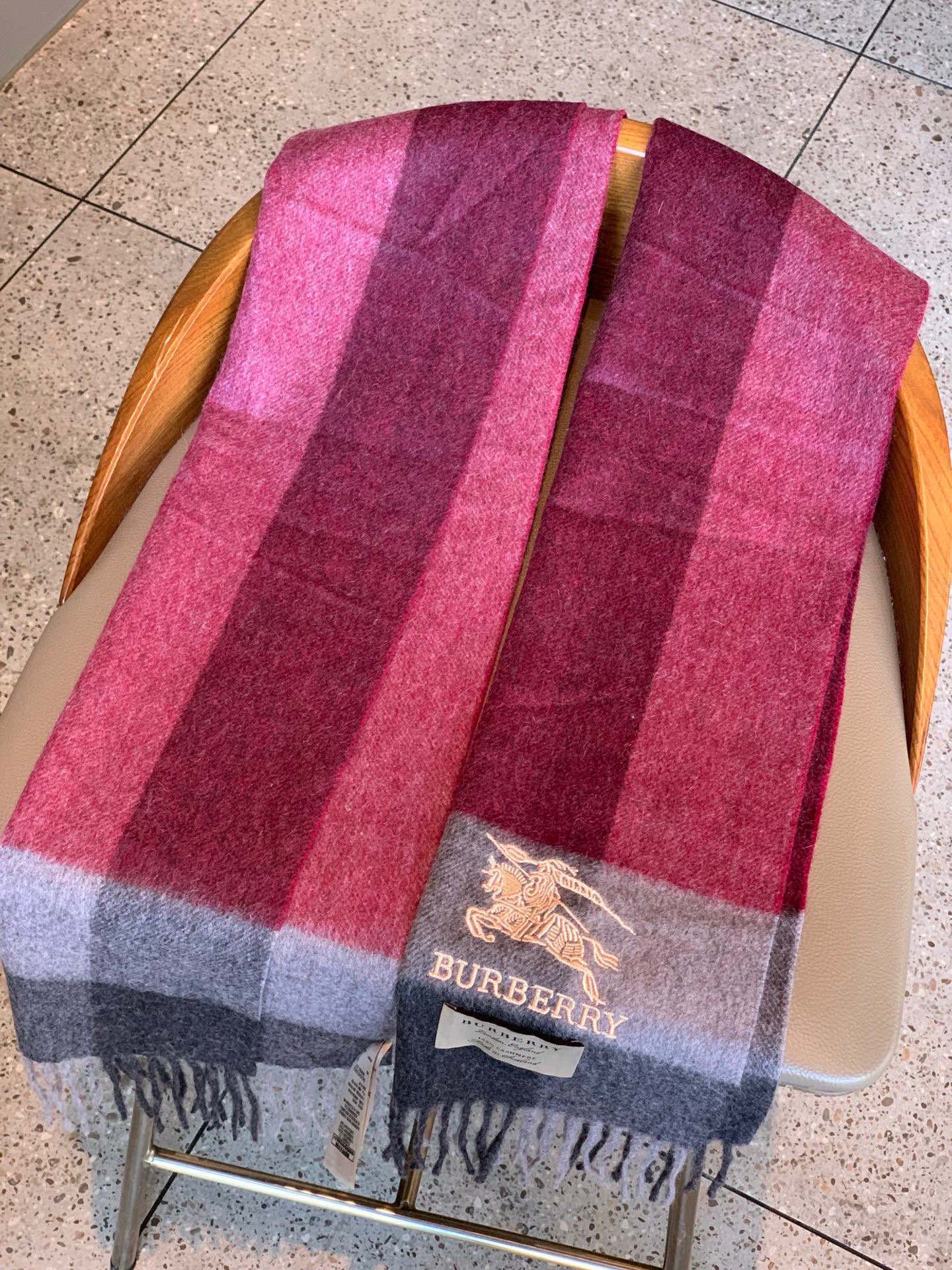 【BURBERRY バーバリー】スカーフ30*180CM 241108