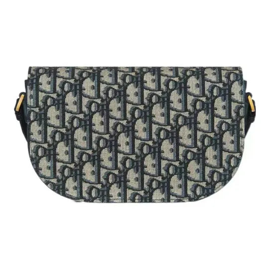 【DIOR】CD SIGNATURE バッグ【2023新しい商品】