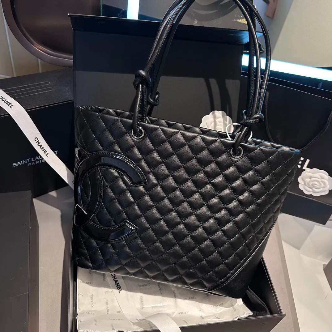 【トレンドのバイカラー♪】CHANEL シャネル ショルダーバッグ