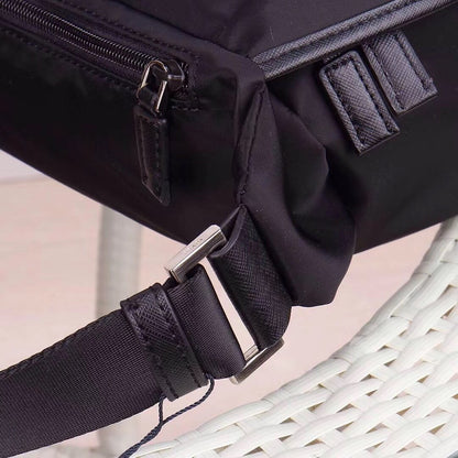 【PRADA 公式 旗艦店】プラダ 斜めがけバッグ 当日出荷 好評に付き再入荷！30*20*5CM